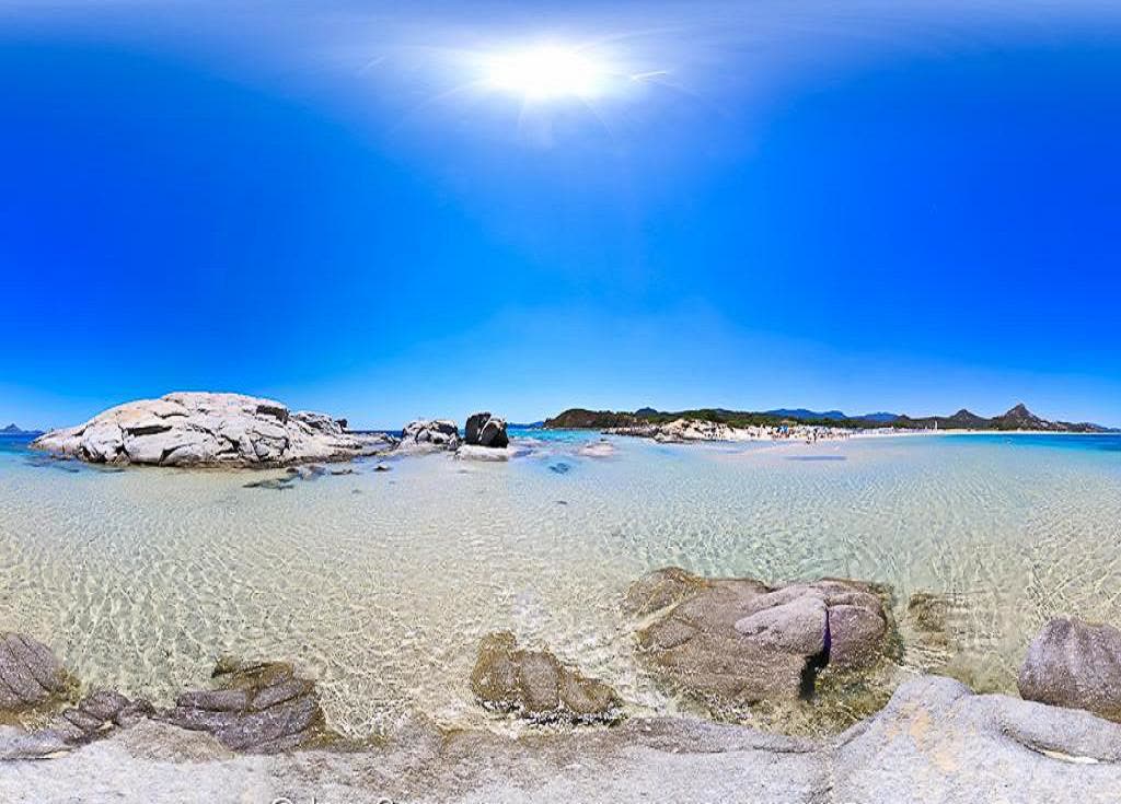 Costa Rei, lunghe distese sabbiose e suggestioni di granito.
