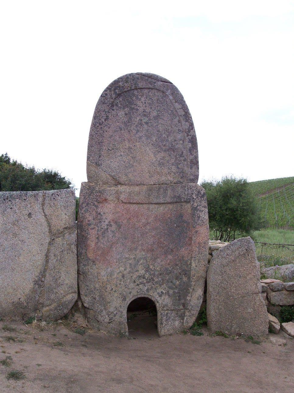 Tombe dei Giganti Sardegna