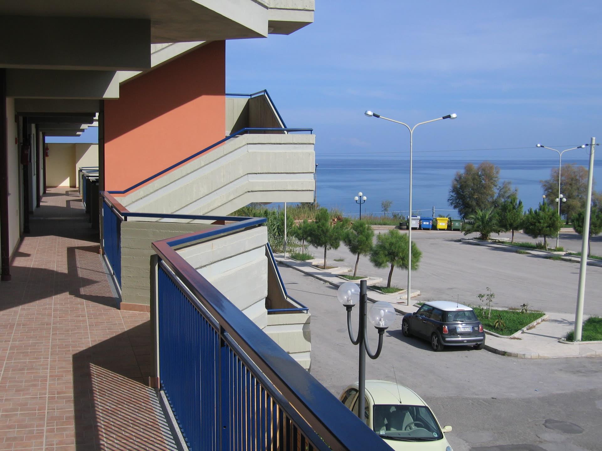 Gallery view 1