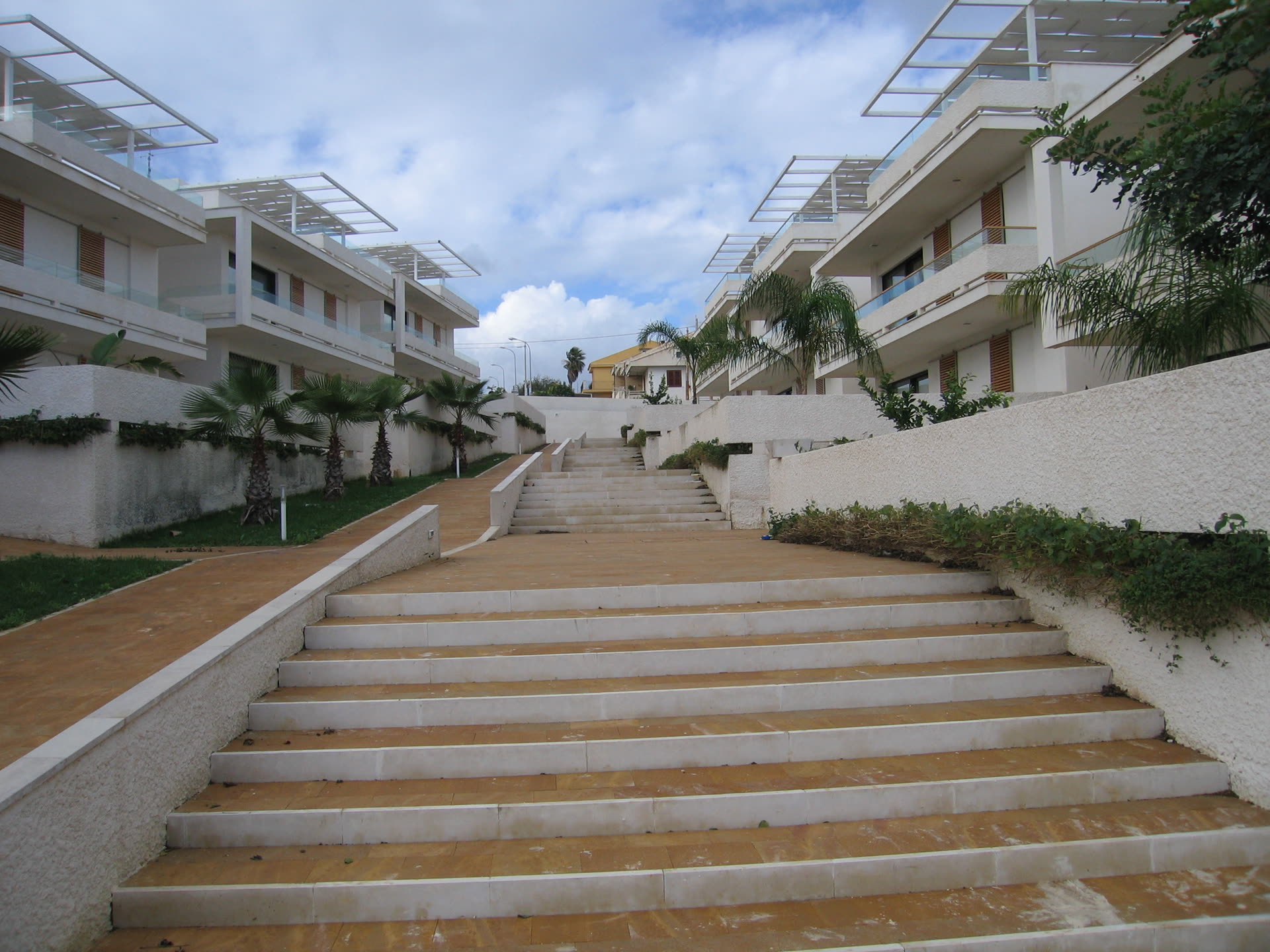 Gallery view 3