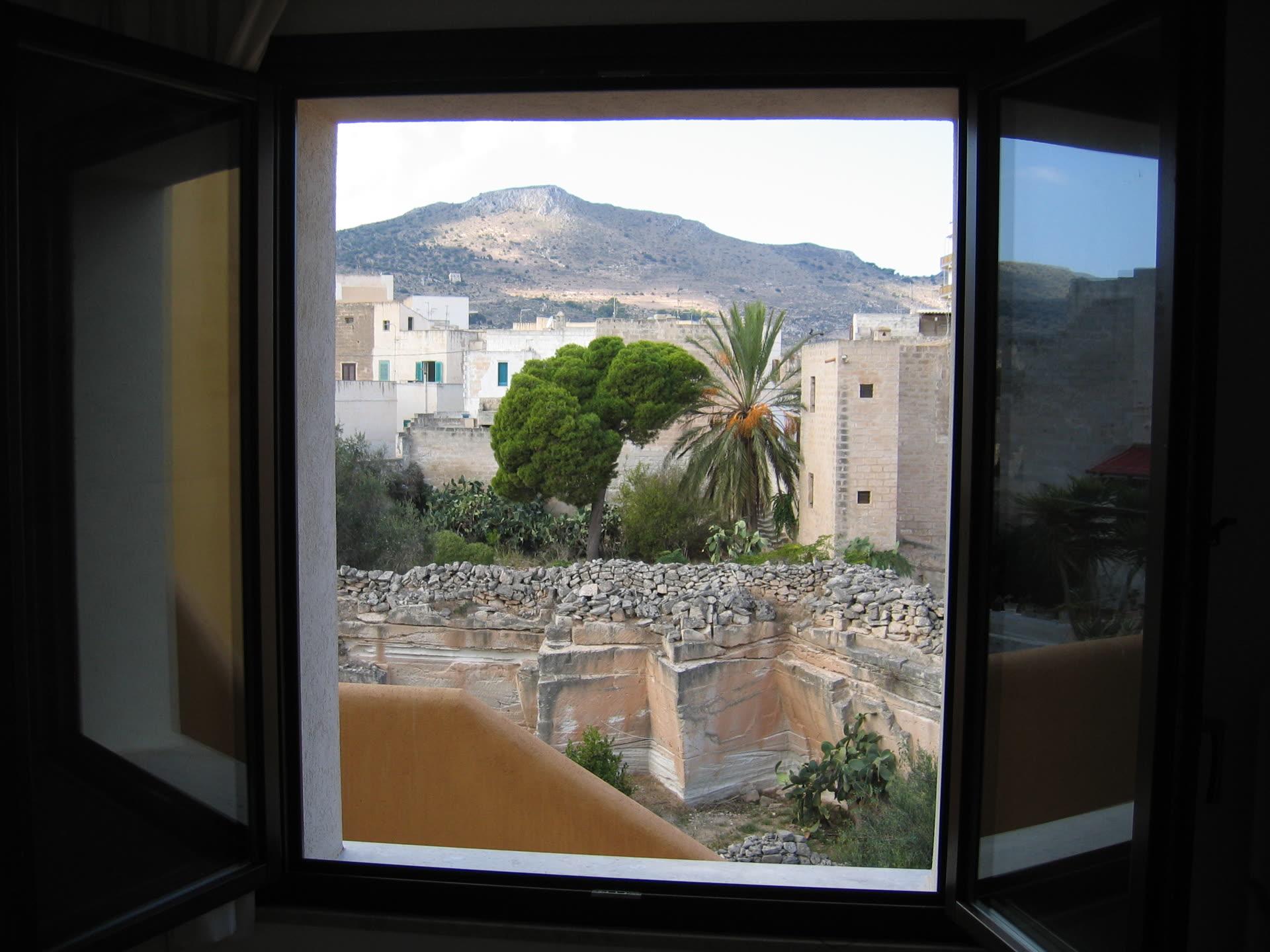 Gallery view 3