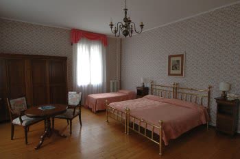 Gallery view 1